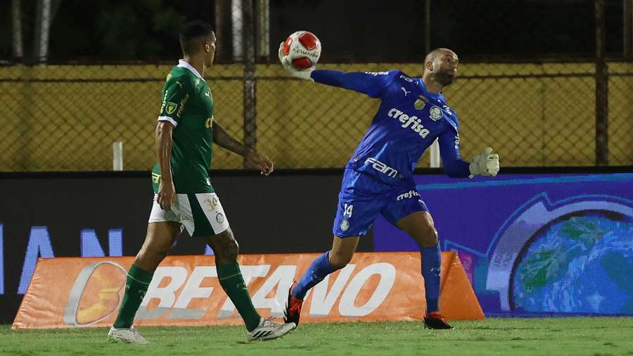 Marcelo Lomba teve missão de substituir o titular Weverton