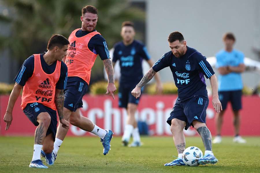 Messi počas tréningu s Argentínou.
