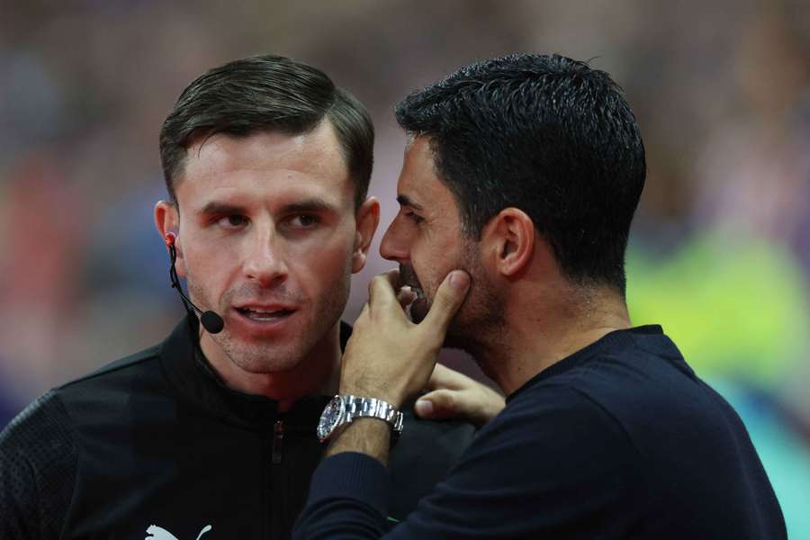 Arteta warns 'unacceptable' decisions could cost Arsenal the title