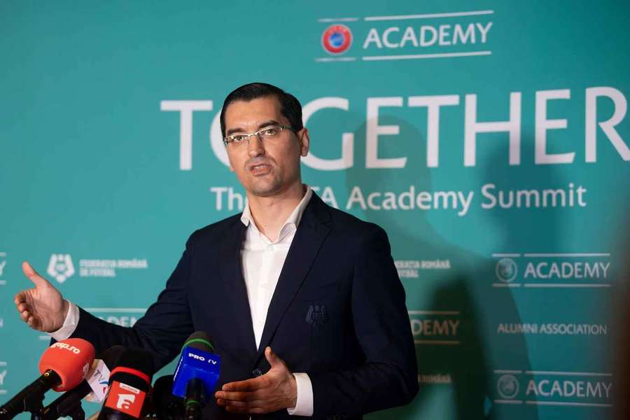 Răzvan Burleanu quer continuar na FIFA