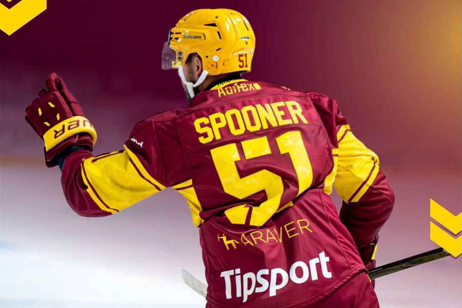 Spooner prekvapivo ukončil kariéru.