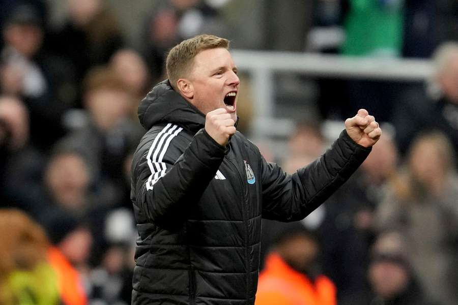 Newcastle boss Howe celebrates reaching the EFL Cup final