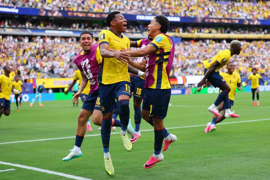 Gonzalo Plata celebrates scoring Ecuador's second goal with teammates