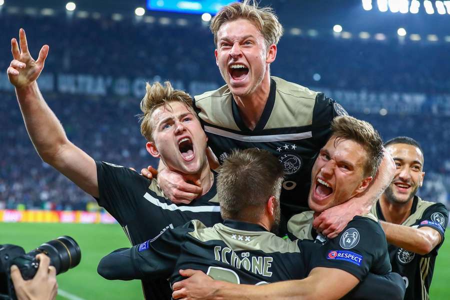 De Ligt, De Jong y Hakim Ziyech figuran entre los 11 jugadores más caros de la historia de la Eredivisie
