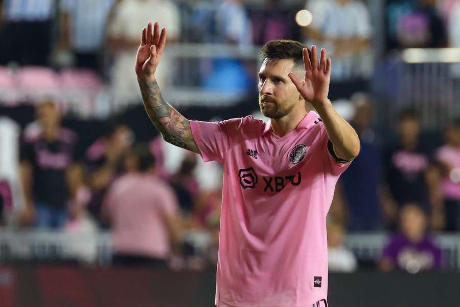 Messi pede desculpa aos adeptos.