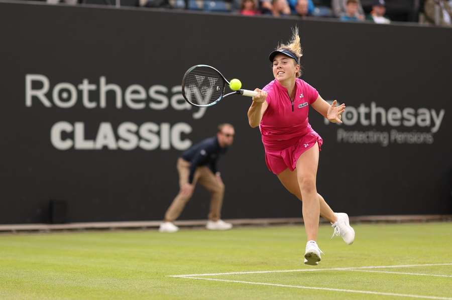 Noskova não conseguiu vencer a número dois em Birmingham e está fora do torneio.