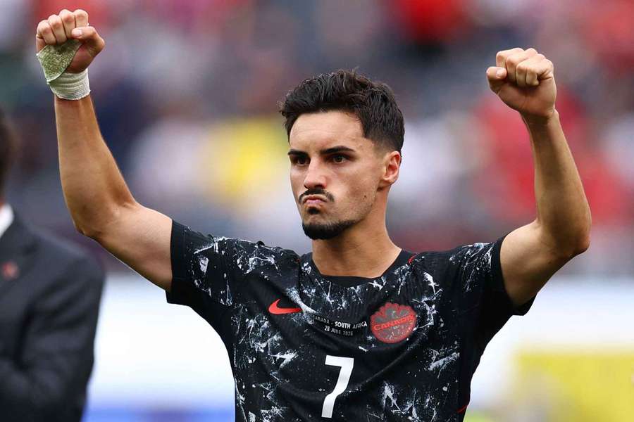 Eustáquio colocou Canadá nas oitavas da Copa