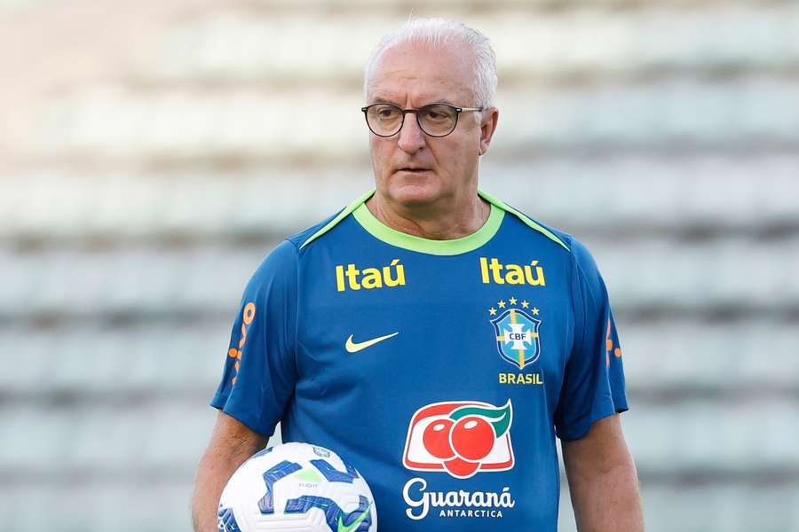Dorival Júnior está na mira do Corinthians