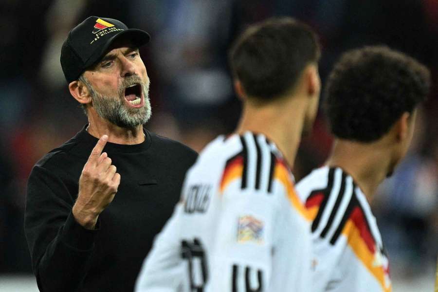 "Nemmeno una buona": sembra dire Jurgen Klopp ai suoi ragazzi "Nemmeno una buona": sembra dire Jurgen Klopp ai suoi ragazzi
