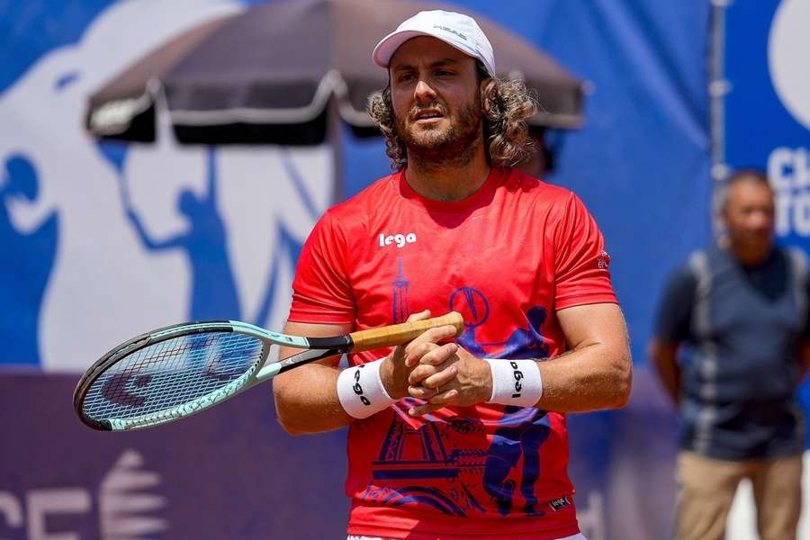 Argentinský veterán znovu šokoval a je poprvé ve finále. Favoritovi nepomohlo ani kafe Argentinský veterán znovu šokoval a je poprvé ve finále. Favoritovi nepomohlo ani kafe