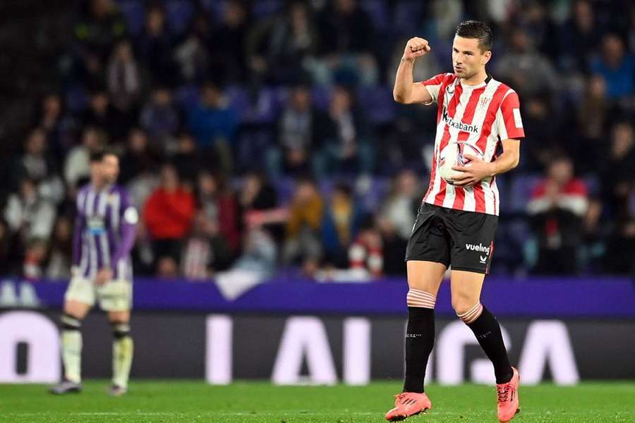 Gorka Guruzeta celebrates his winner for Athletic Club