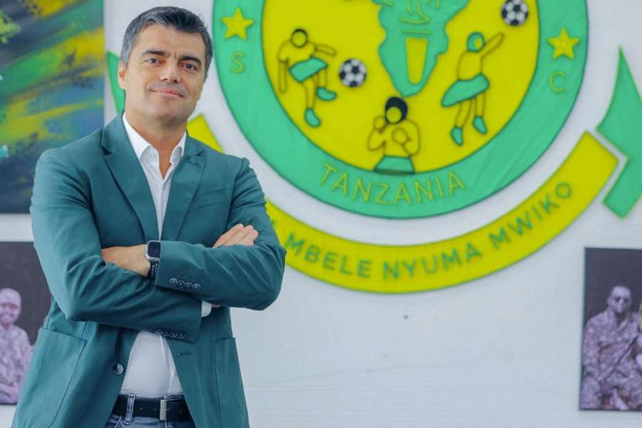 Pedro Soares Gonçalves apresentado no Youg Africans SC Pedro Soares Gonçalves apresentado no Youg Africans SC