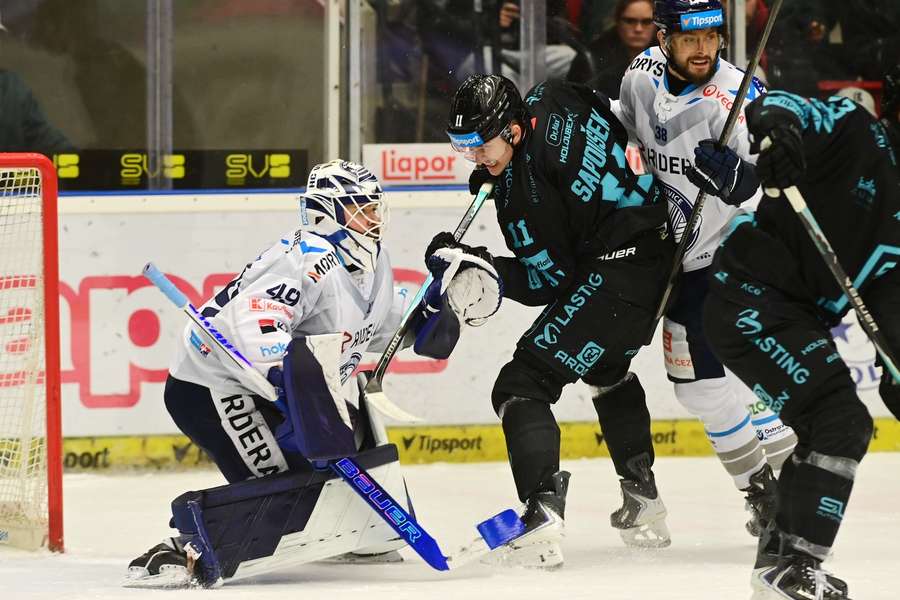 Sapušek rozhodl třetí duel dvěma góly.