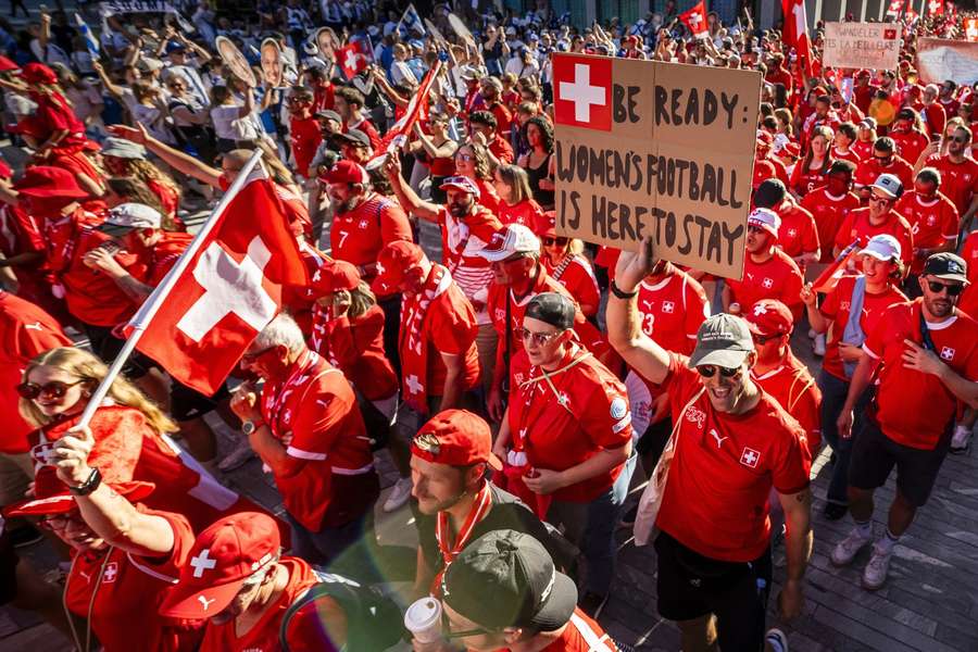Muitos golos, estádios cheios, recordes de audiência: um Euro-2025 histórico para o futebol feminino