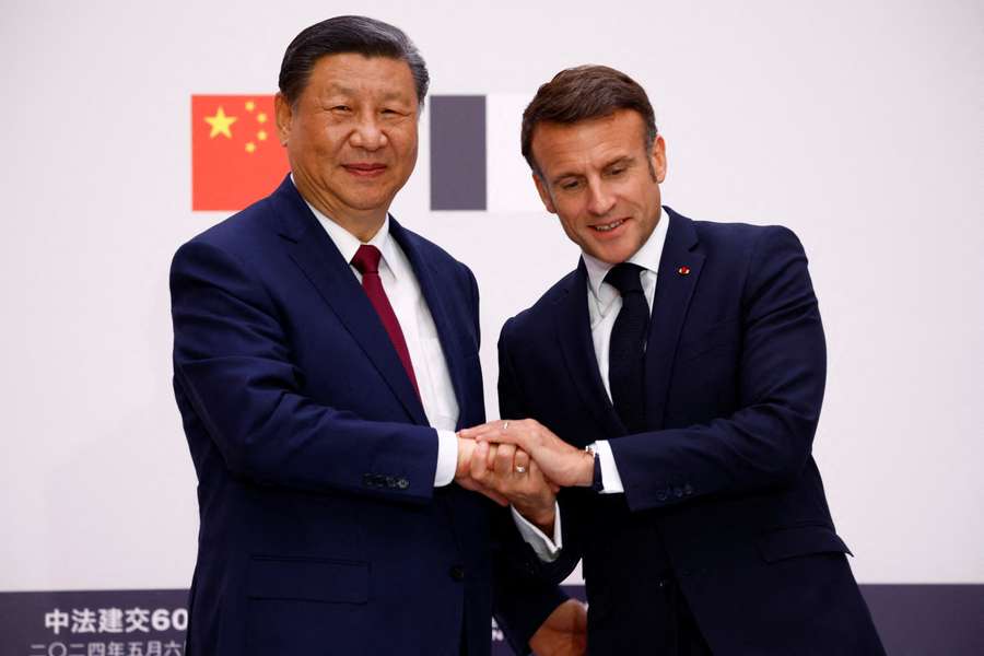 Xi Jinping com Emmanuel Macron