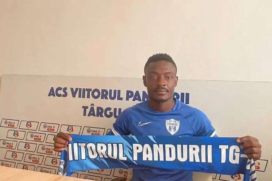 Aziz Njoya Njifakue a fost prezentat de Viitorul Pandurii Tg Jiu