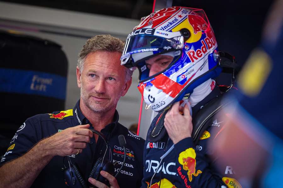 Red-Bull-Teamchef Christian Horner (l.) und Max Verstappen (r.).
