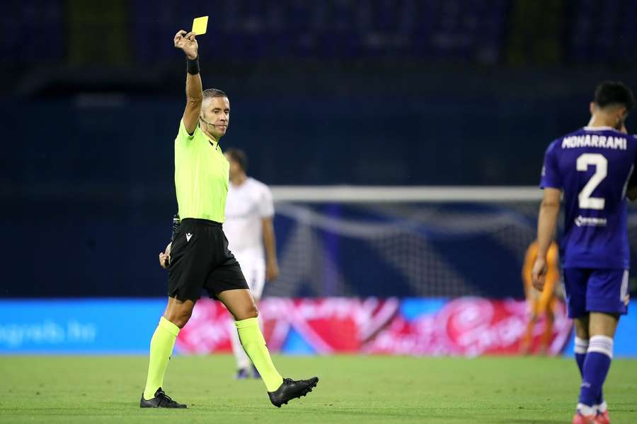 Radu Petrescu va arbitra Feyenoord - AS Roma