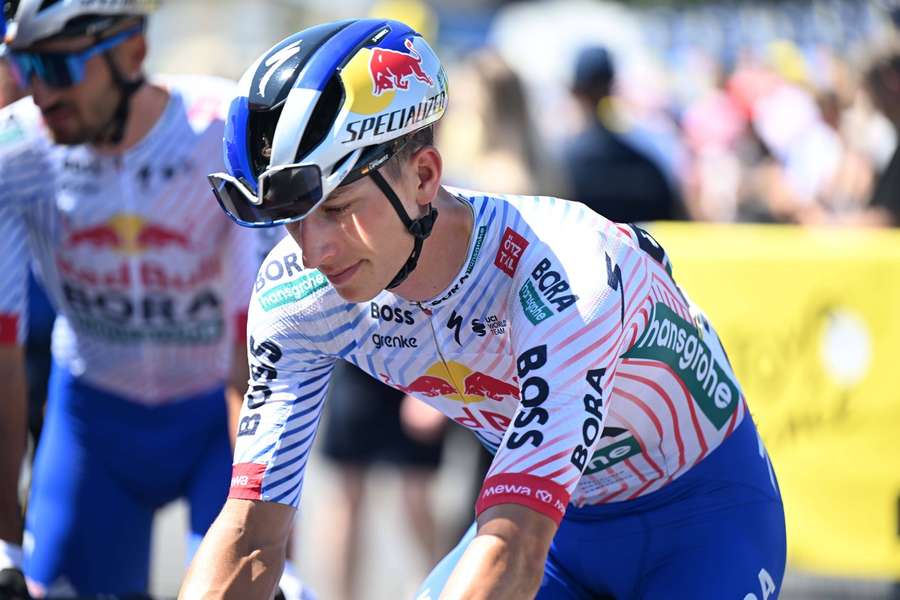 Florian Lipowitz vor dem Start der 8. Etappe.