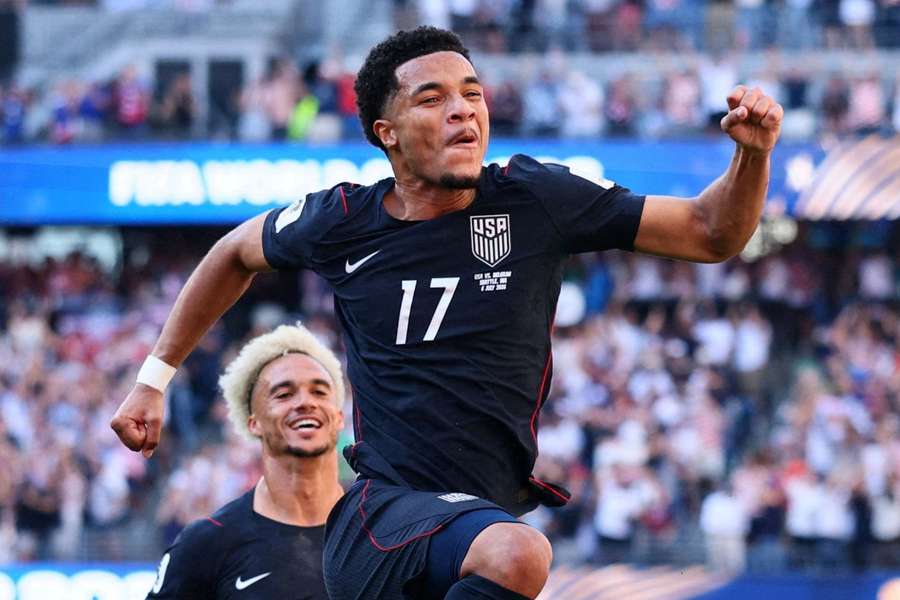 Tillman fez dois gols de falta na Copa do Mundo 2026 Tillman fez dois gols de falta na Copa do Mundo 2026