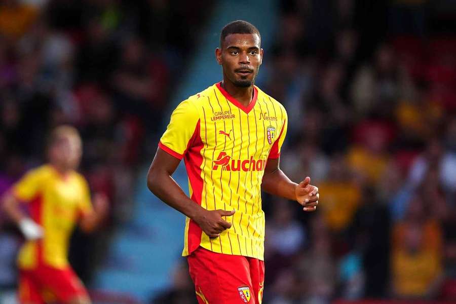 Diouf oblékal dres Lens.