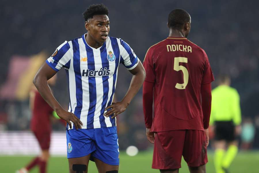 Samu durante o jogo com a Roma