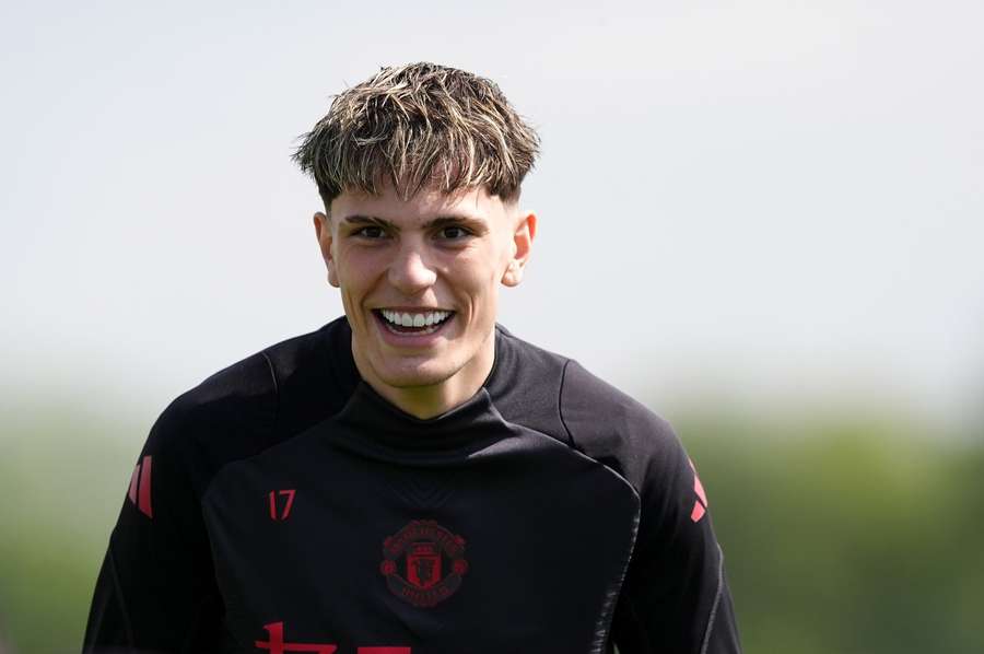 Man Utd winger Garnacho prioritises Chelsea move as price(s) set Man Utd winger Garnacho prioritises Chelsea move as price(s) set
