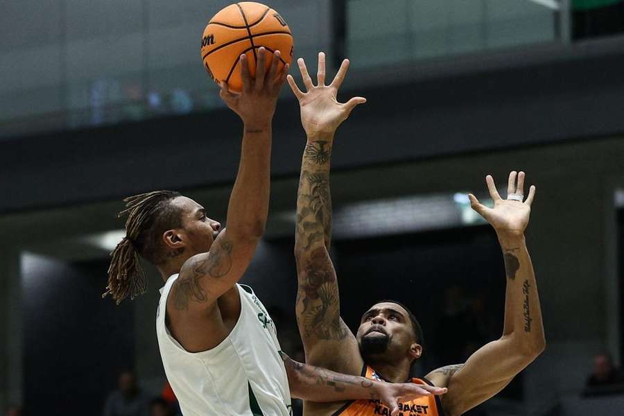 Sporting perdeu em casa com o Karkhu Basket