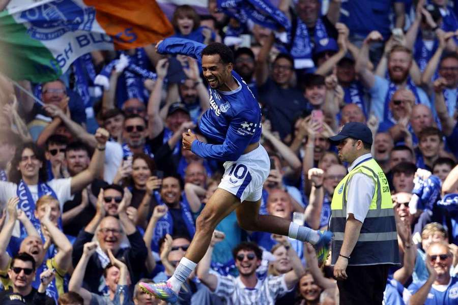Ndiaye at the double as Everton beat Southampton in Goodison farewell