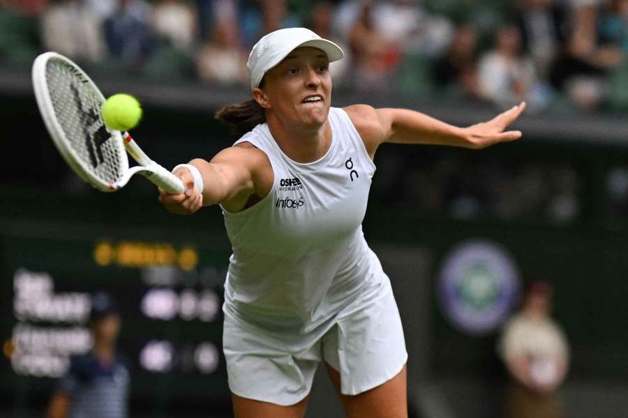 Iga Swiatek ainda não brilhou no Grand Slam de grama