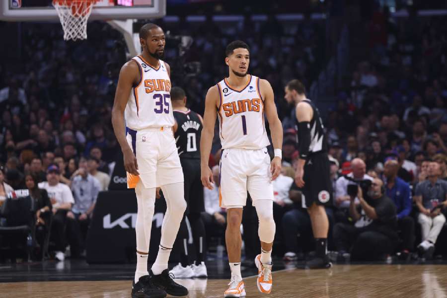 Kevin Durant y Devin Booker, líderes de los Phoenix Suns