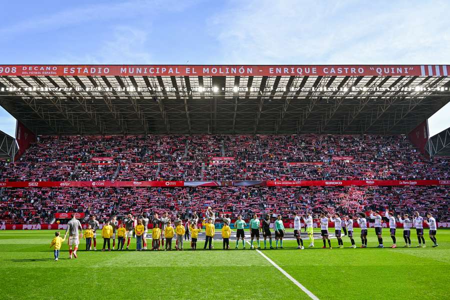 Sporting Gijón-Leganés foi suspenso após morte de adepto