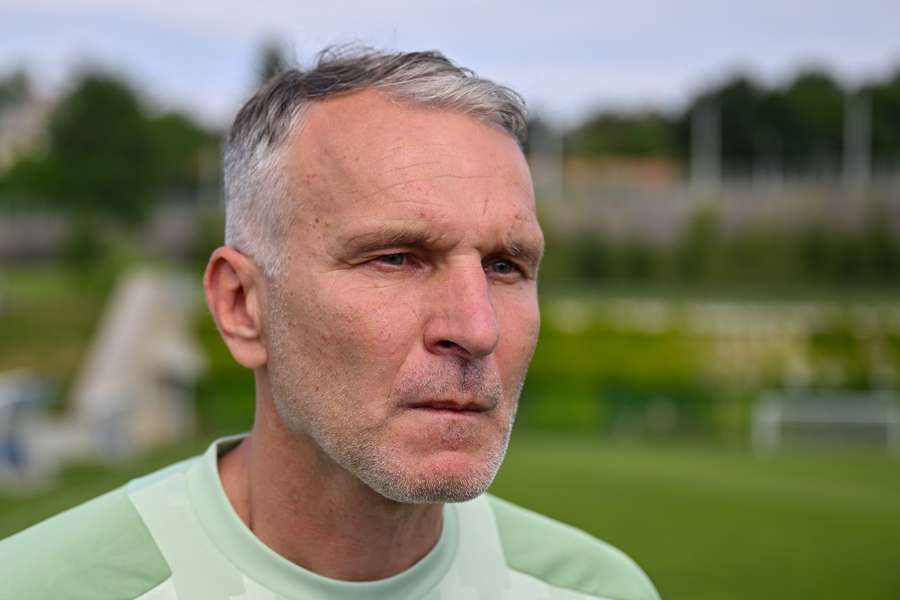 Trenér Baníku Ostrava Roman Skuhravý. Trenér Baníku Ostrava Roman Skuhravý.
