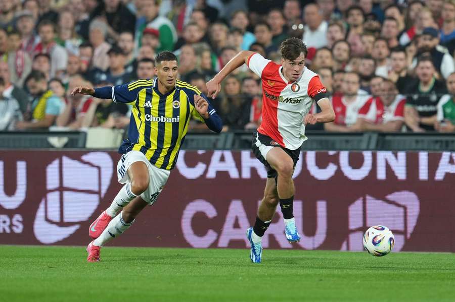 Leo Sauer robil problémy defenzíve Fenerbahce.