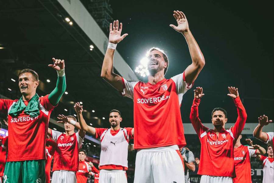 Jogadores do SC Braga agradecem apoio dos adeptos Jogadores do SC Braga agradecem apoio dos adeptos
