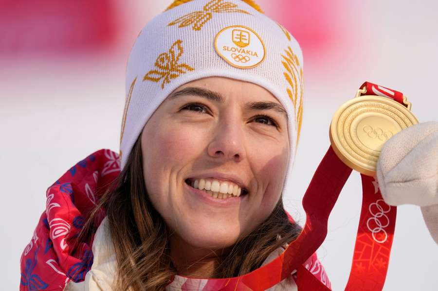 Vlhová s olympijským zlatom v roku 2022.