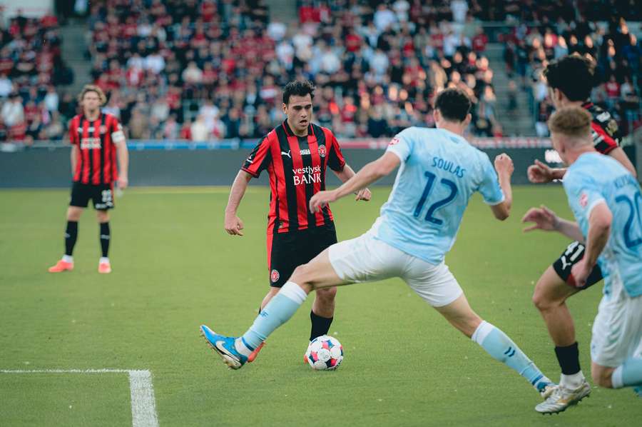 Aral Simsir scored the opening goal for FC Midtjylland
