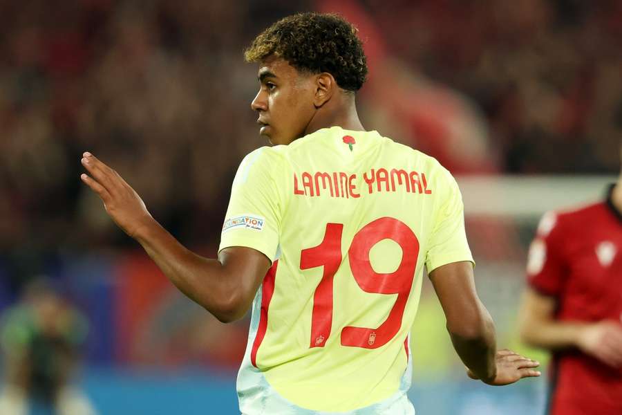 Lamine Yamal viel in de 72e minuut in voor Spanje