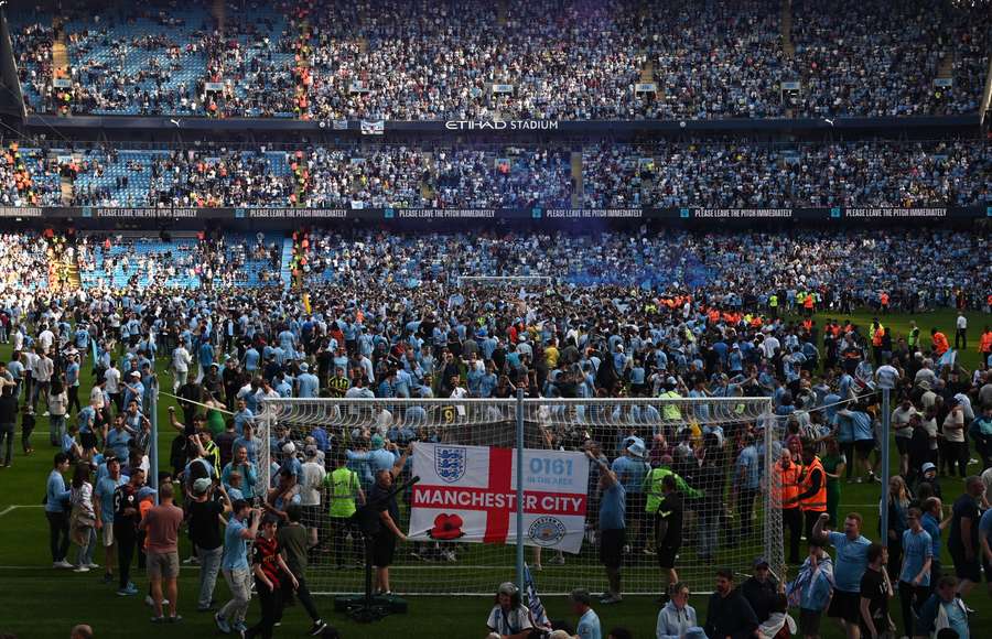 Manchester City crowned champions of Premier League 2017-18 season at  Etihad Stadium - Photos News , Firstpost