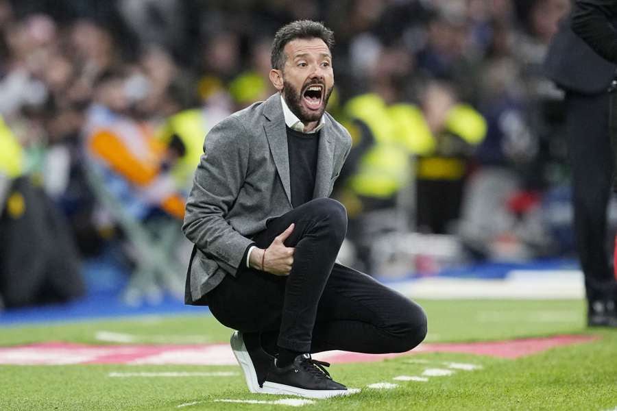 Corberán, en la visita al Bernabéu. Corberán, en la visita al Bernabéu.