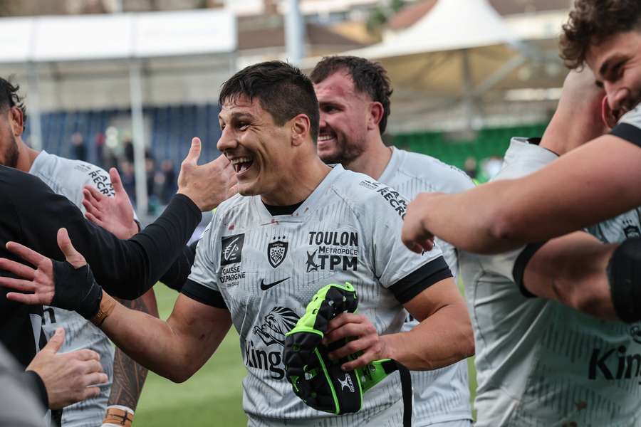 Toulon toujours en course.