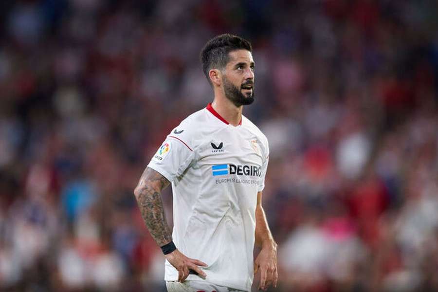 Isco rescindiu com o Sevilha em dezembro e está livre no mercado