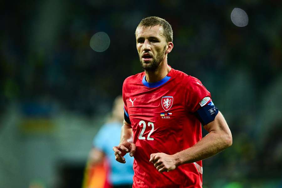 Kapitán české reprezentace Tomáš Souček se omluvil fanouškům.