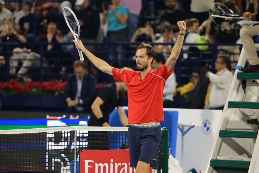 ATP Dubai: Medvedev liquida Rublev in poco più di un'ora e conquista il trofeo