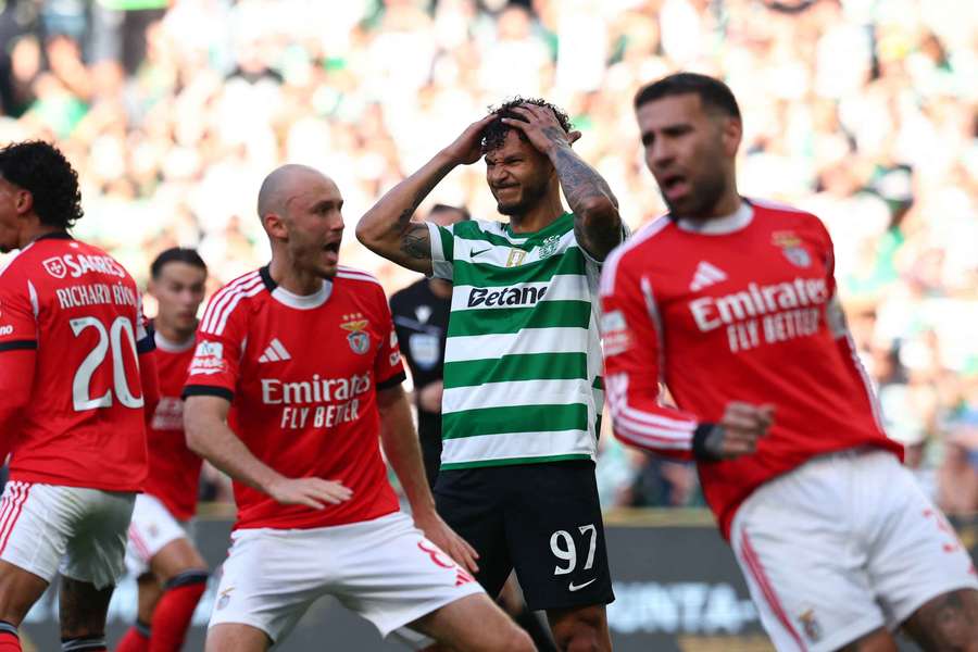 Aursnes celebra penálti falhado por Suárez