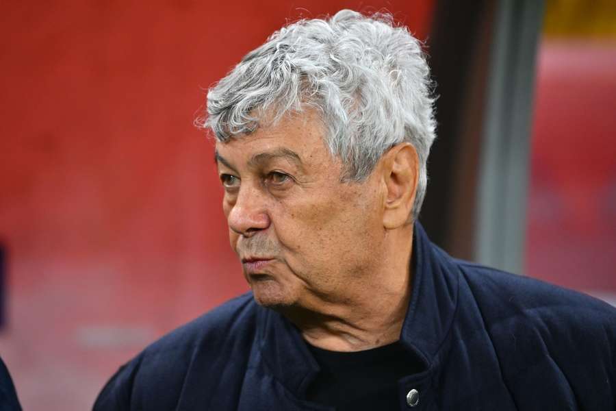 Mircea Lucescu, selecționerul României Mircea Lucescu, selecționerul României