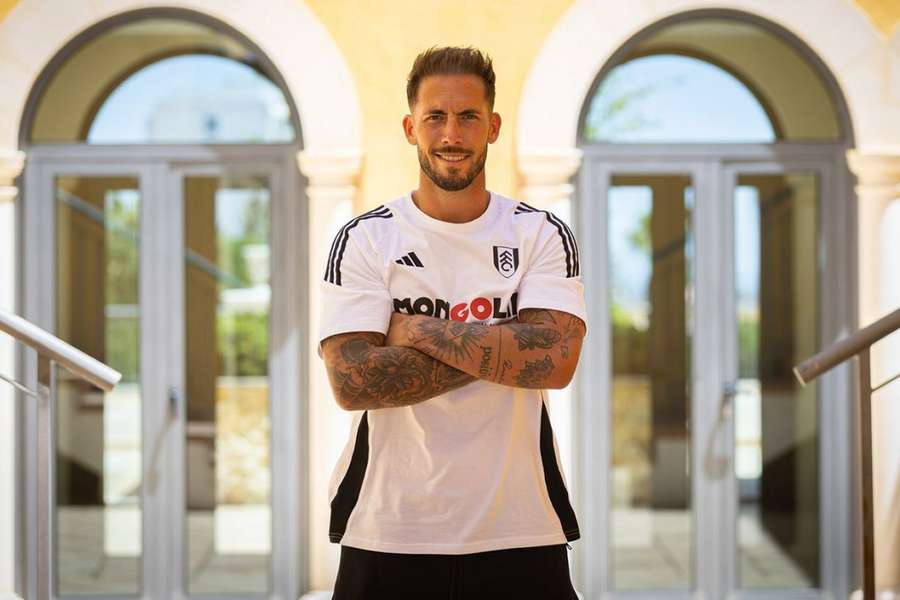 Lecomte con la camiseta del Fullham