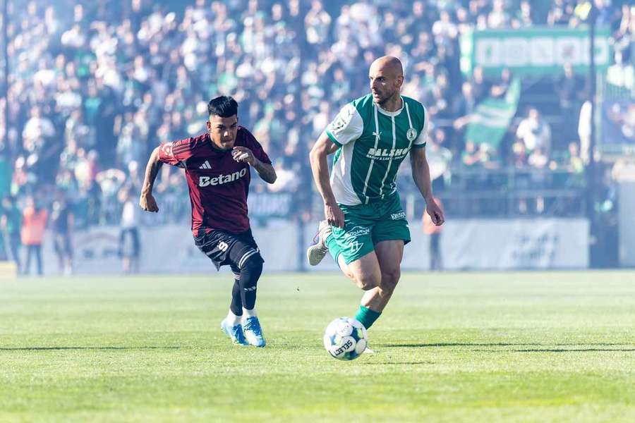 David Lischka (vpravo) při utkání se Spartou. David Lischka (vpravo) při utkání se Spartou.
