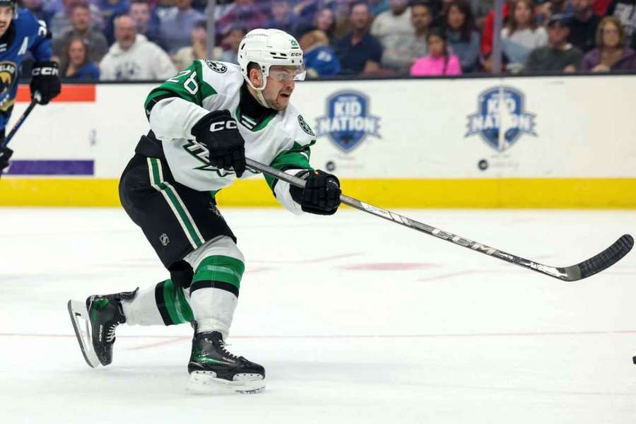 Blümel mění v NHL adresu, skončil v Dallasu a uzavřel roční smlouvu s Bostonem