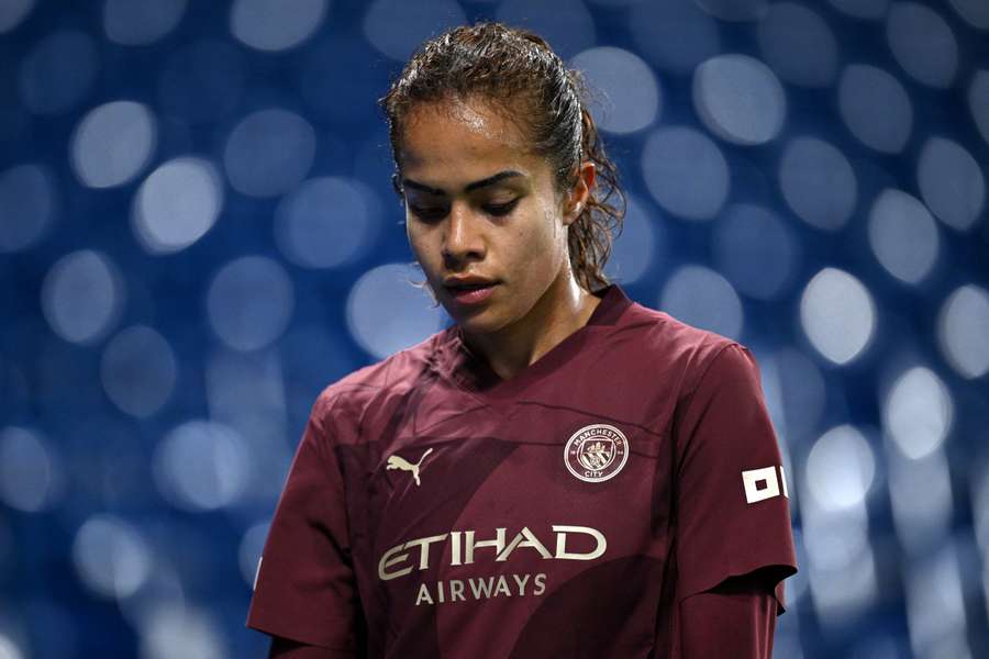 Mary Fowler avec City. Mary Fowler avec City.